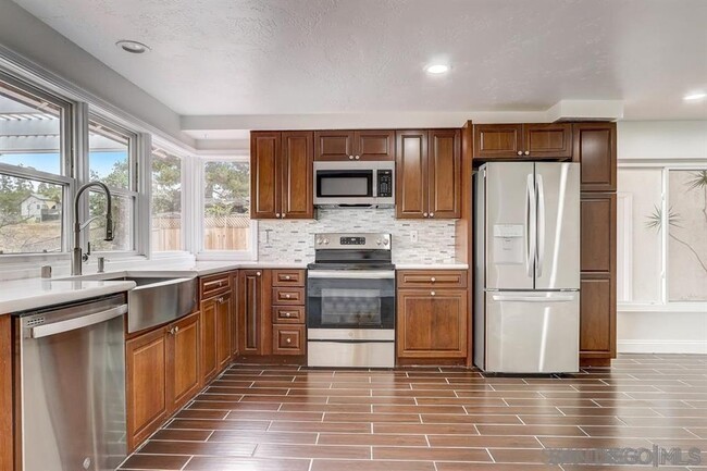 Building Photo - 10456 La Morada Dr