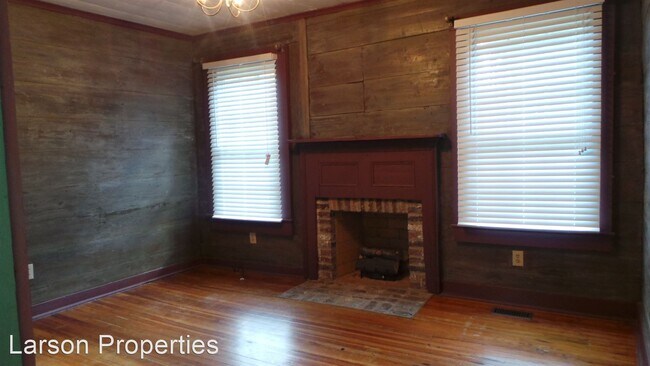 Building Photo - 2 br, 1.5 bath House - 3209 NC Hwy 119 South