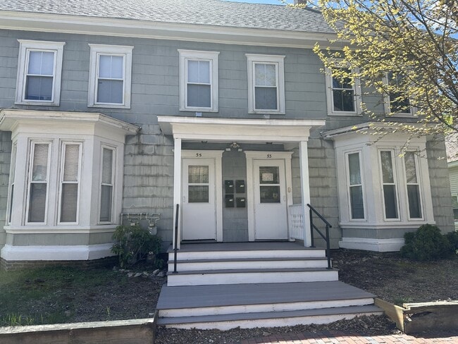 Building Photo - Bright & Spacious 3BR Second-Floor Apartment with 2-Story Living in Rochester!