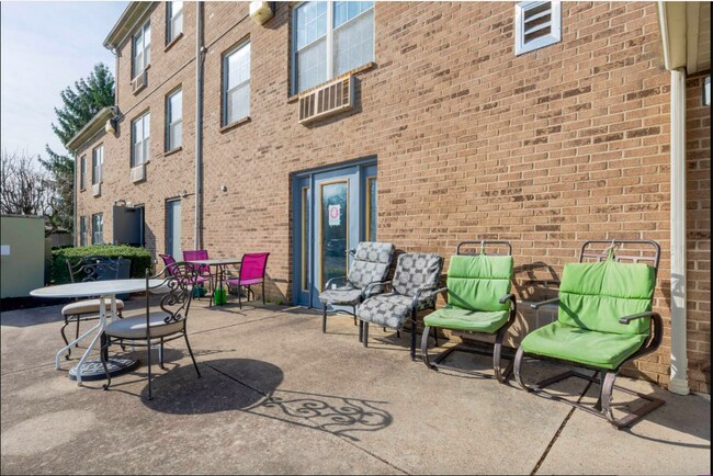 Foto del edificio - 2760 Sunbury Rd