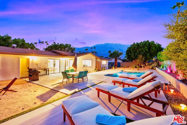 Foto del edificio - 1250 E Delgado Rd