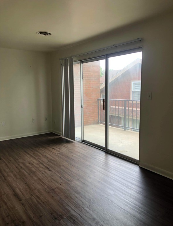 Foto del edificio - 4805 Glenway Ave