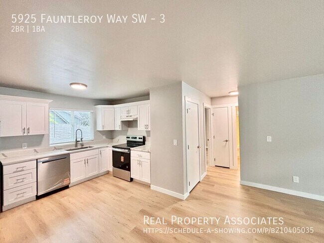 Foto del edificio - 5925 Fauntleroy Wy SW