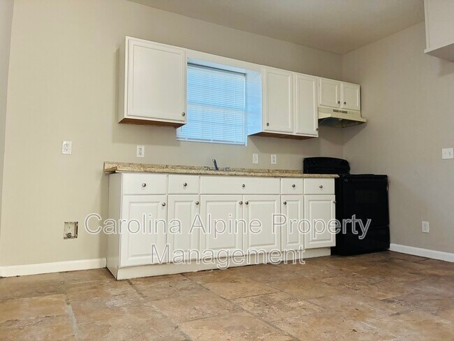 Foto del edificio - 110 N Webb St