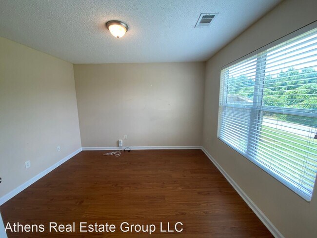Building Photo - 5 br, 3 bath House - 200 Fern Ridge Court