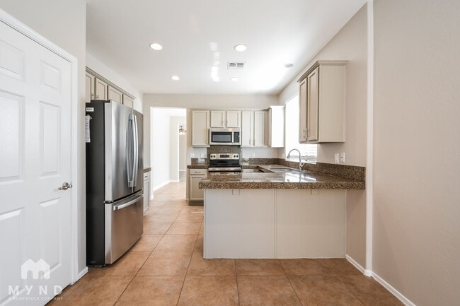 Building Photo - 41201 N Yorktown Trail