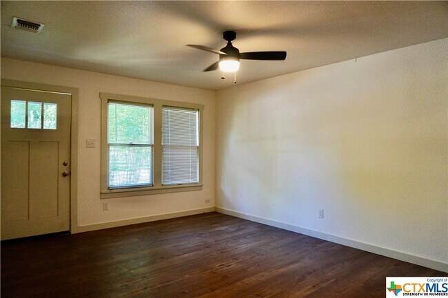 Building Photo - 1103 Haynes St