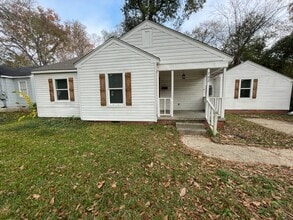 Building Photo - 732 Cedarhurst Rd