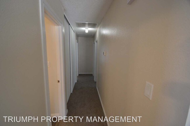 Building Photo - 3 br, 2 bath House - 4663 Drake Cir