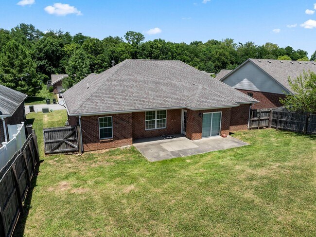 Building Photo - 3 bedromm 2 bath in Charlestown Indiana