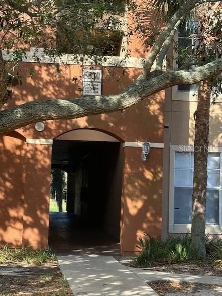Primary Photo - 5530 Metrowest Boulevard Unit 20