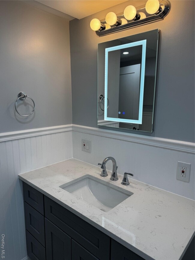 Foto del edificio - 8064 Albany Post Rd