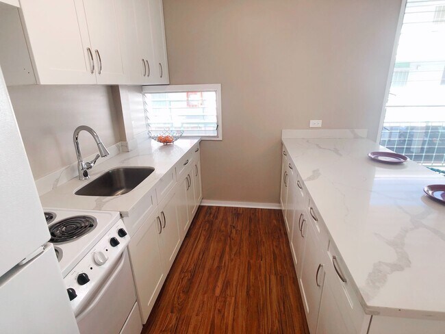 Foto del edificio - 3340 Campbell Ave