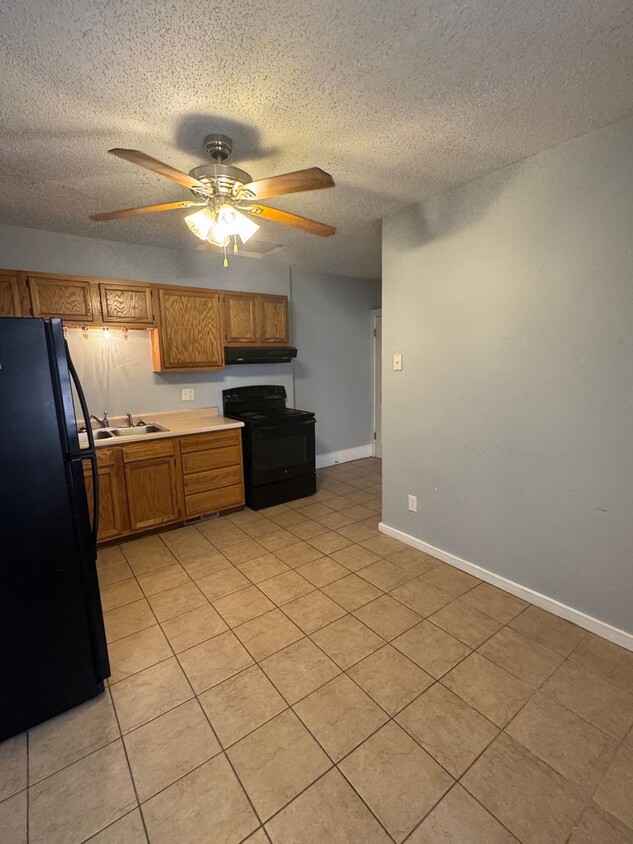 Foto principal - 251 W 17th St