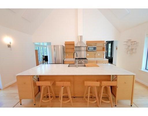 Building Photo - 3 bedroom in Gloucester MA 01930