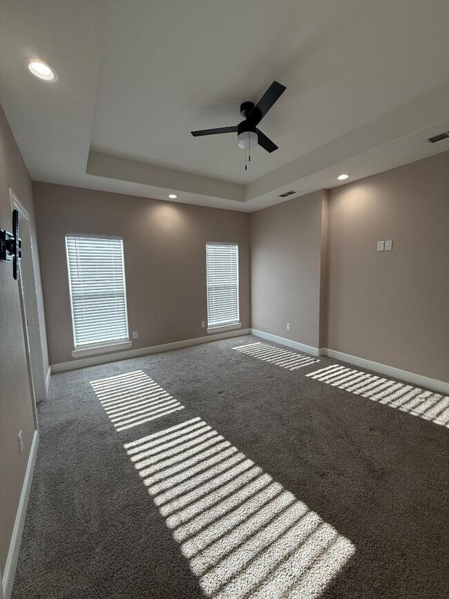 Foto del edificio - 267 NE Ave F