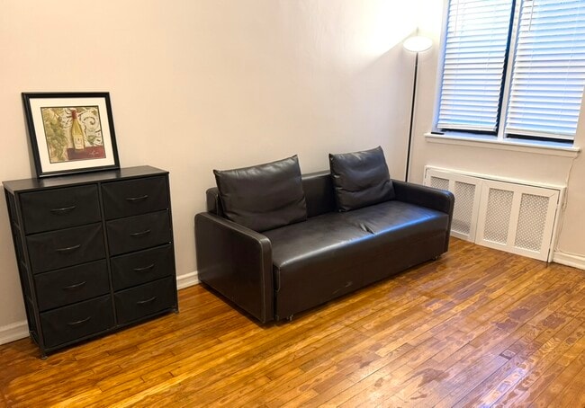 Building Photo - 448 E 87th St