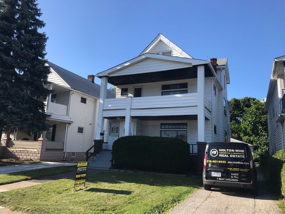 Foto principal - 9613 Sladden Ave