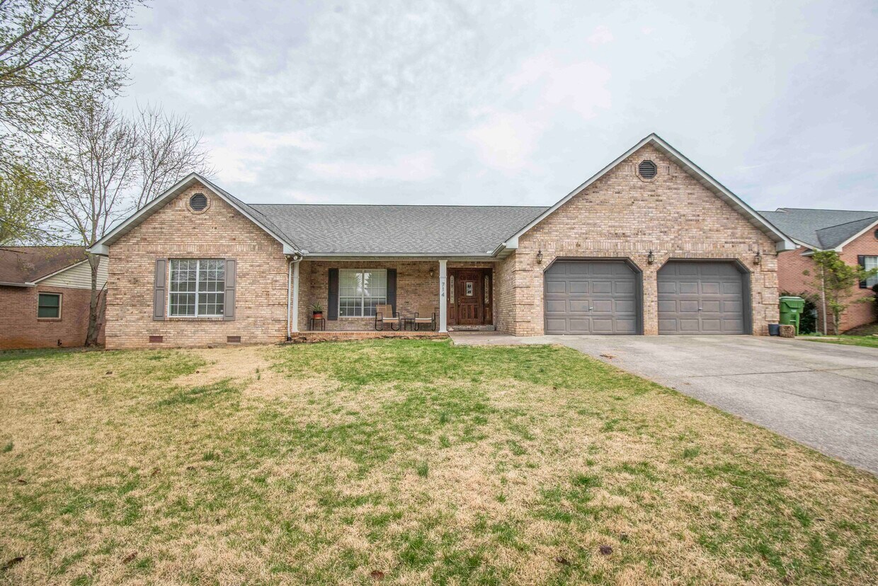 Primary Photo - 714 Mize Farm Ct