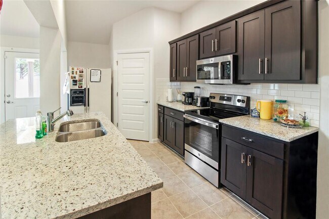 Foto del edificio - 21102 Niagara Cove