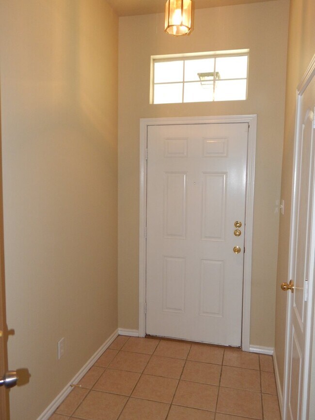 Foto del edificio - South Tyler - Handsome 3 Bedroom, 2 Bath H...