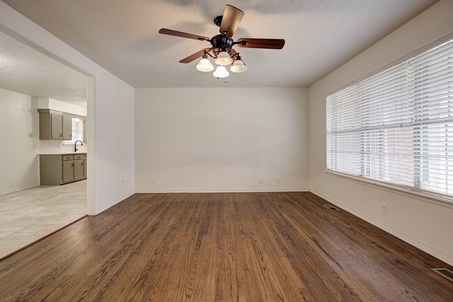 Foto del edificio - 1318 Glenwood St