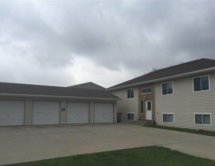 1400 E Rushmore Dr Unit 2, Brandon, SD 57005 Apartment for Rent in