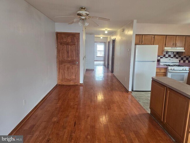 Foto del edificio - 524 Longshore Ave