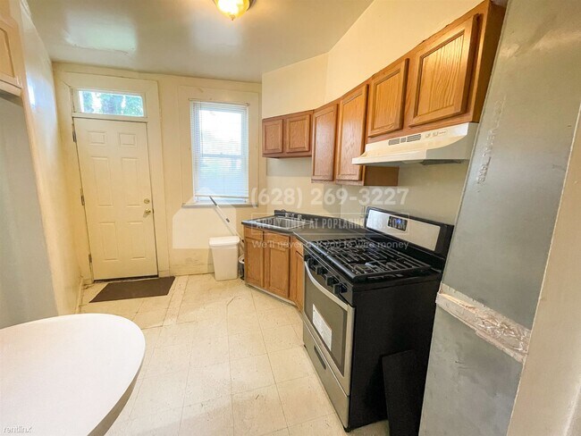 Building Photo - 3 br, 1 bath Townhome - 2705 North Howard ...