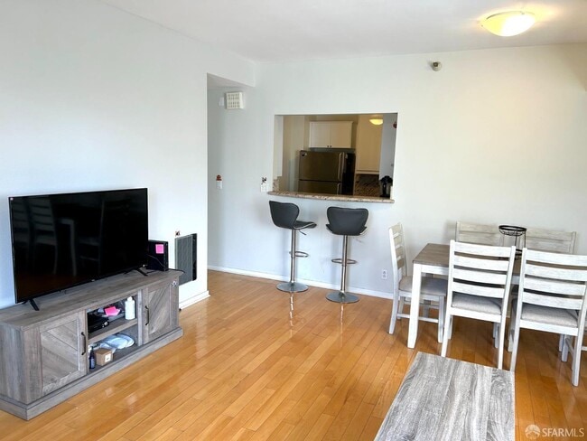 Foto del edificio - 1 Daniel Burnham Ct