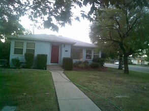 Building Photo - 2931 Cedar St