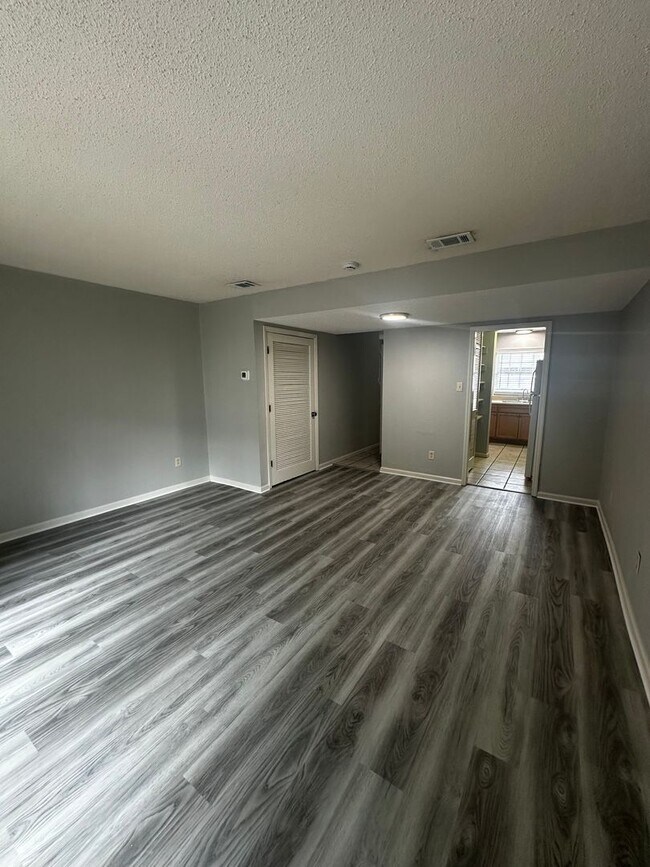 Foto del edificio - Center Town Condominimums 2bd/1.5ba