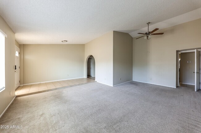 Foto del edificio - 6202 W Sunnyside Dr