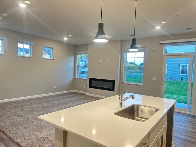Foto del edificio - 10549 Weston Ln N