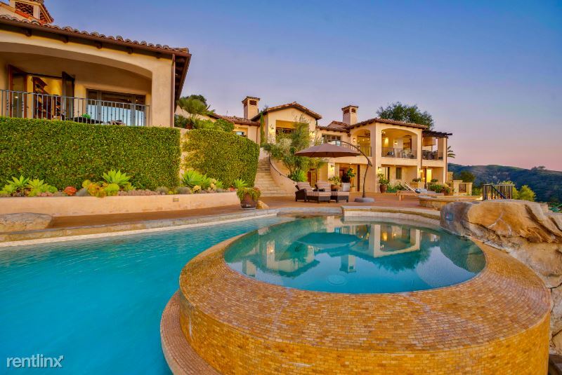 Foto principal - 5 br, 6 bath House - 7363 Shepard Mesa