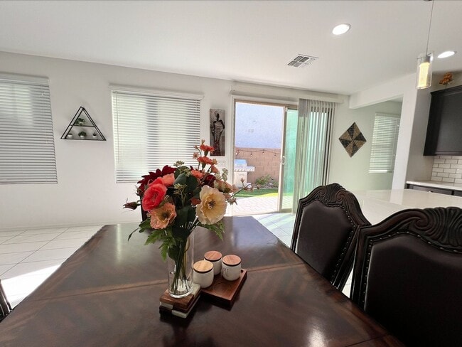 Foto del edificio - 3 Bedroom Single Family Home in Phoenix