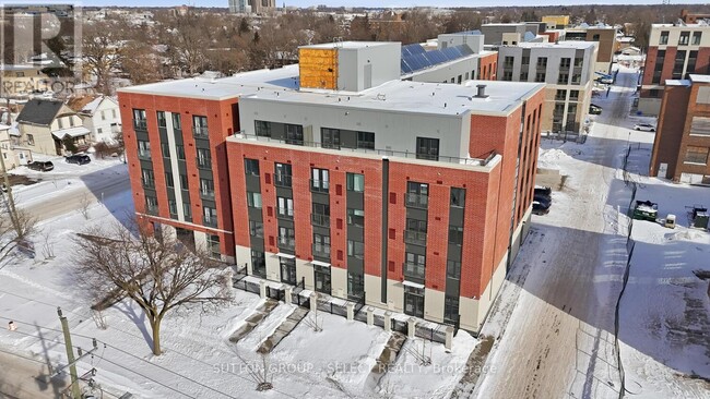 Building Photo - 351 Hill St