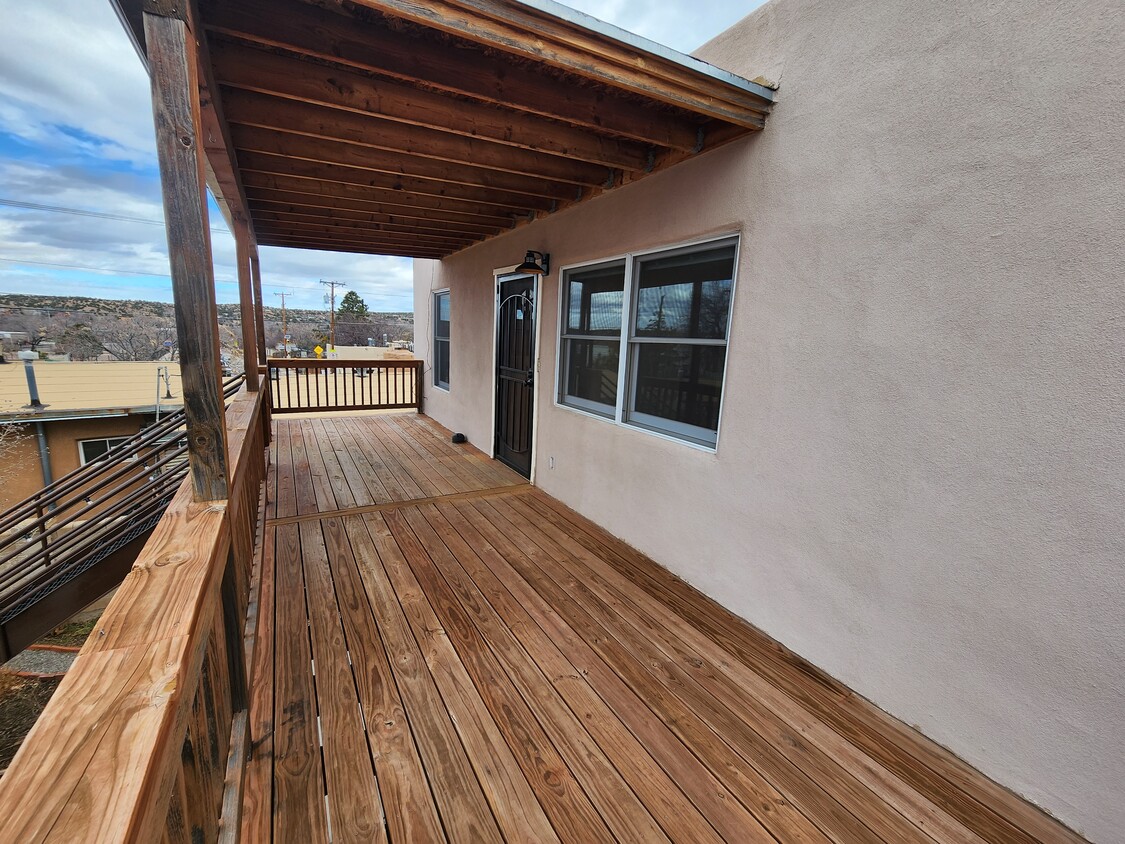 Covered Patio - 502 Alicia St