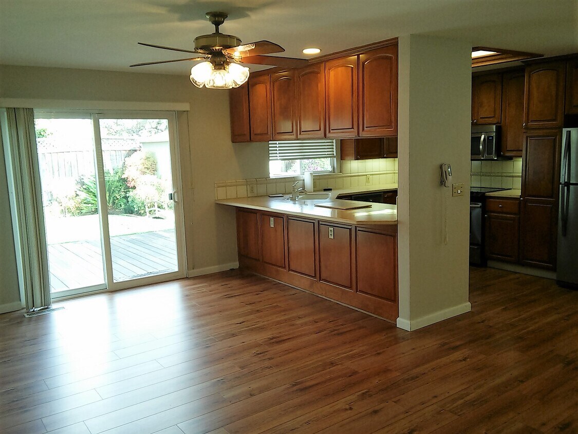 Primary Photo - 1463 Ilikai Ave