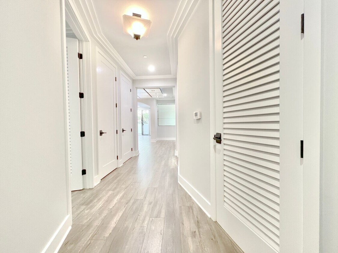 Foto principal - 10270 Almayo Avenue
