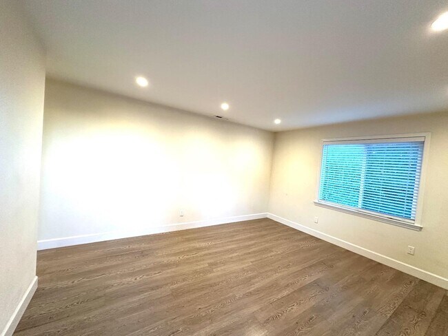 Foto del edificio - 3040 Muirfield Cir