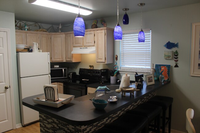 Building Photo - 88 Hutchinson St