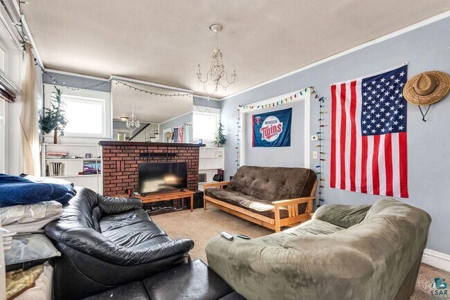 Foto del edificio - 417 N 17th Ave E