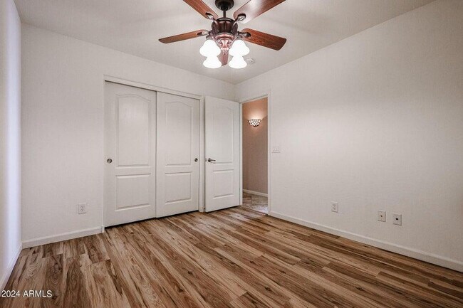 Foto del edificio - 3974 N Dead Wood Dr