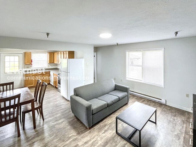 Building Photo - 212 Lower Consol Rd NW