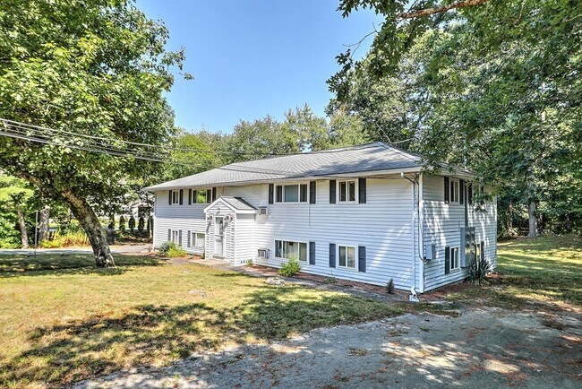 Foto del edificio - 991 Main St