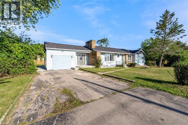 Building Photo - 43 Norwich Rd