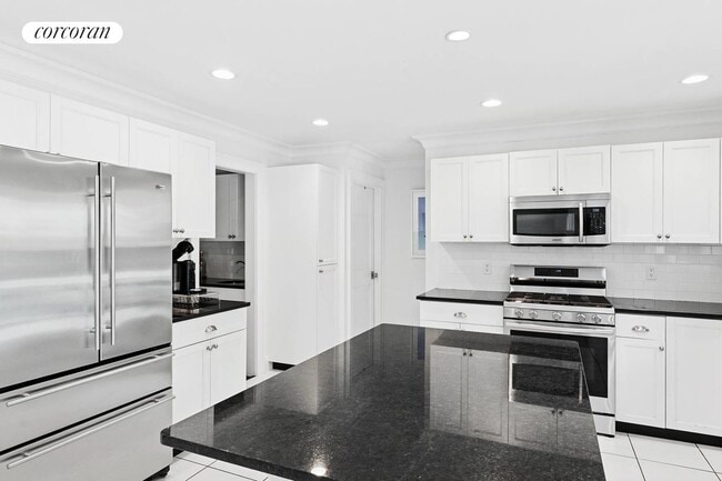 Building Photo - 5 Mountain Laurel Ln