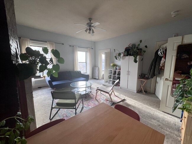 Building Photo - 656 Tremont St