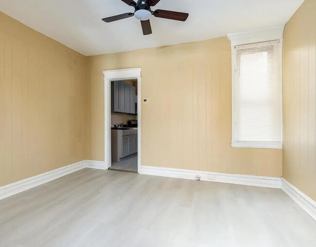 Foto del edificio - 1919 N Patton St